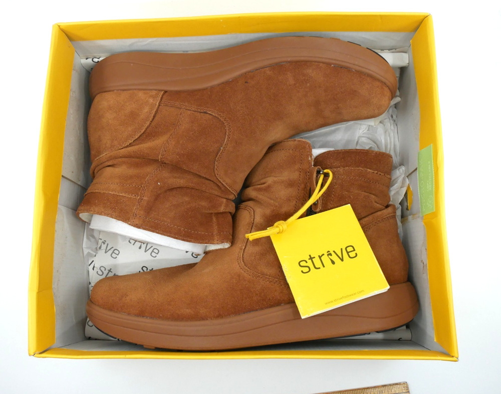 Strive Women's Whitby Built-in Arch Support Orthotic Boots Size 8.5